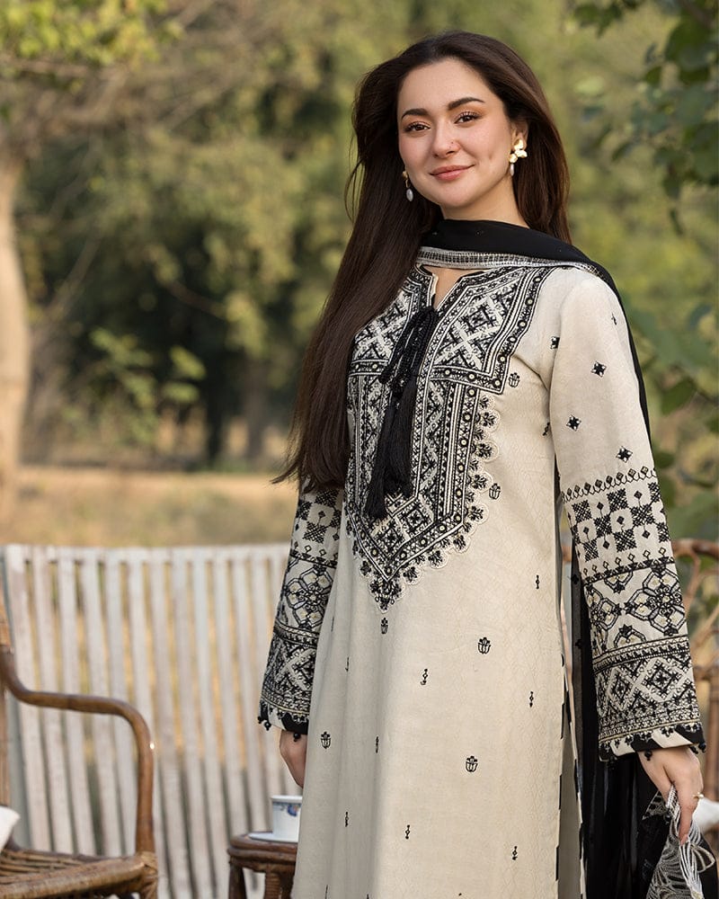 ZARA SHAHJAHAN 3PC (PREMIUM DHANAK) CREAM WITH PRINTED SHAWL